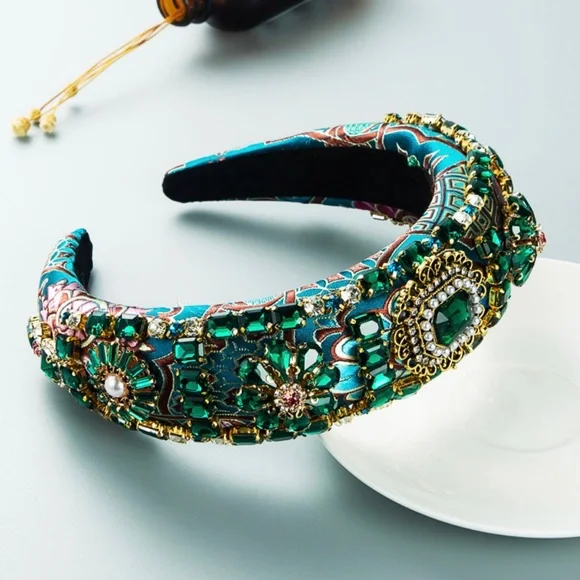 New Pink Handmade Embroidery Glamorous Beads, Gems and Pearls Quality Headband - Picture 3 of 6